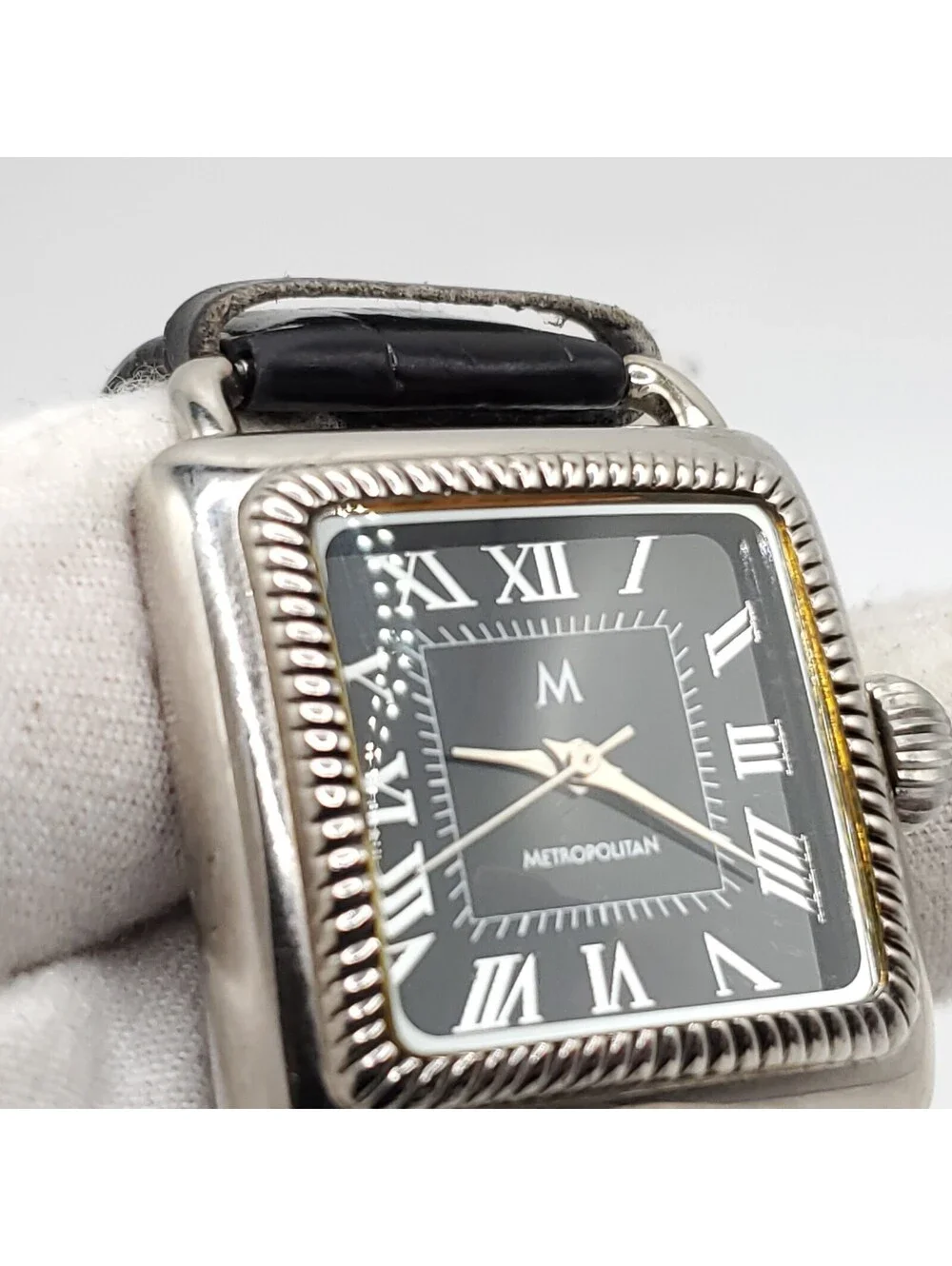 Metropolitan Quartz Watch New Battery Unisex Adults 31mm Square New Battery